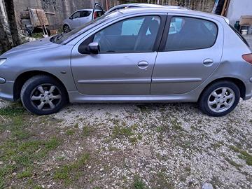Peugeot 206 anno 2004,usata