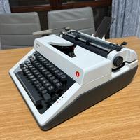 Macchina da scrivere anni 70/80