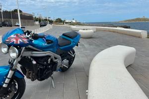 Triumph speed triple 955i