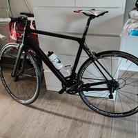 bici tutta in carbonio