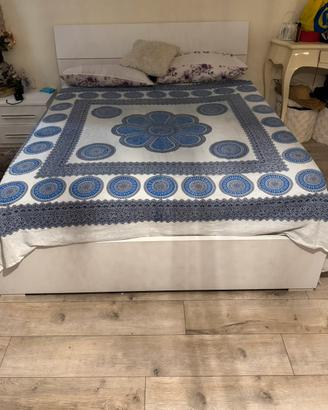 Letto matrimoniale