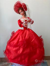 Bambola sposa vestito rosso con carillon