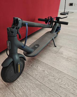 Xiaomi Mi Electric Scooter 3