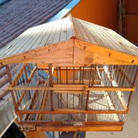 gabbietta in legno per uccelli