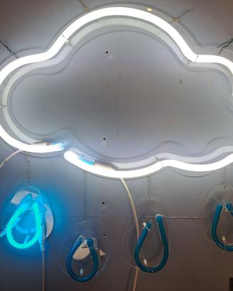 Insegna neon in vetro NUVOLA