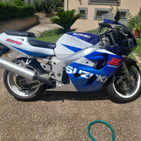 Suzuki gsxr srad 600 del 1999