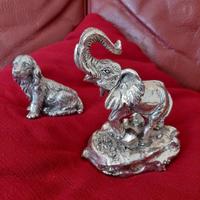 Piccolo elefante e cocker lamina