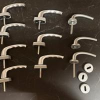 Maniglie acciaio per infissi interni/esterni