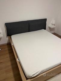 Letto matrimoniale Ikea con materasso