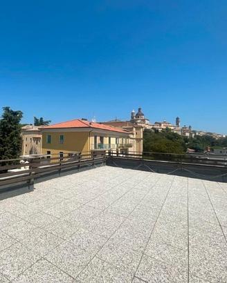 Panoramico a due passi dal centro