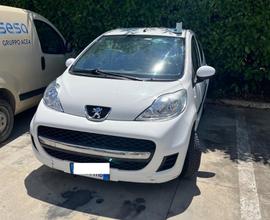 Peugeot 107 - 2011