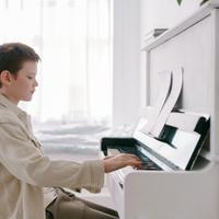 Maestro di pianoforte a Tortona
