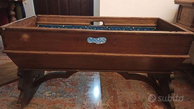 Mobiletto fioriera in origine culla in legno