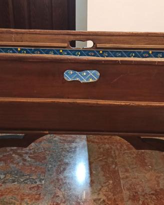 Mobiletto fioriera in origine culla in legno