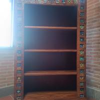 Mobili etnici in legno massello realizzati a mano