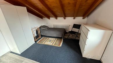 Set camera completo: armadio, letto, comodino