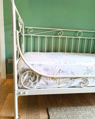 letto in ferro verniciato bianco