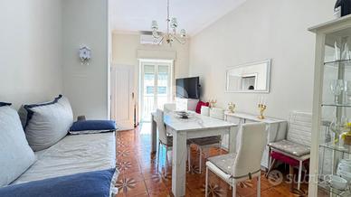 3 LOCALI A NAPOLI