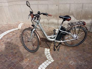 Bike elettrica a pedalata assistita ROUTE 66