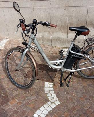 Bike elettrica a pedalata assistita ROUTE 66