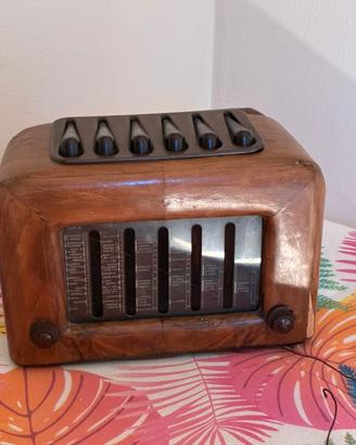 Radio antica  anni '40