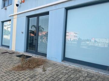 Locale/ufficio rifinito zona industriale selargius