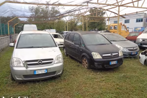 Opel Corsa 1.2i 16V cat 5 motore rotto