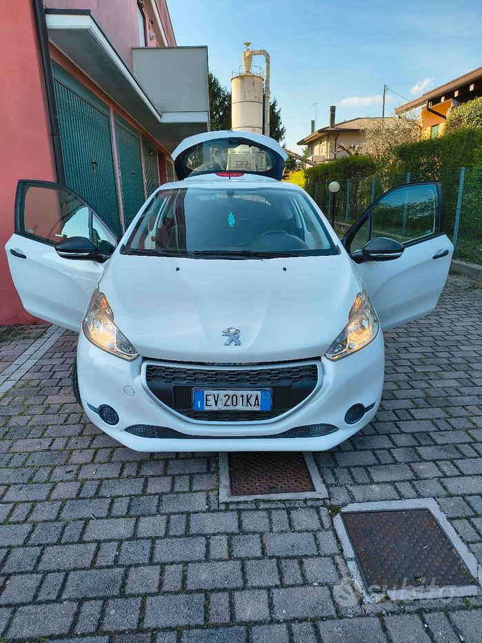 Peugeot 208 1° serie