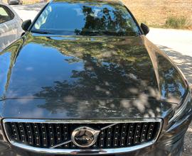 Volvo v60 cross country b4 plus