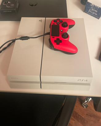PLAYSTATION 4