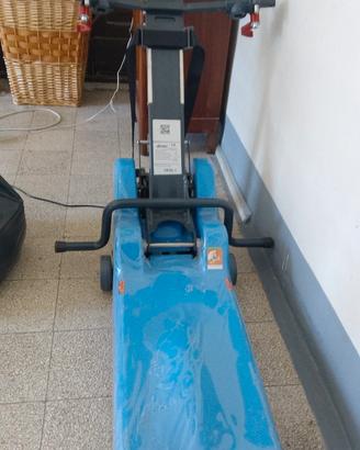 Montascale a cingoli per anziani e disabili vimec