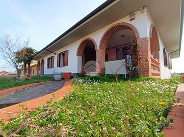 PORZIONE DI BIFAMILIARE A VOGHERA