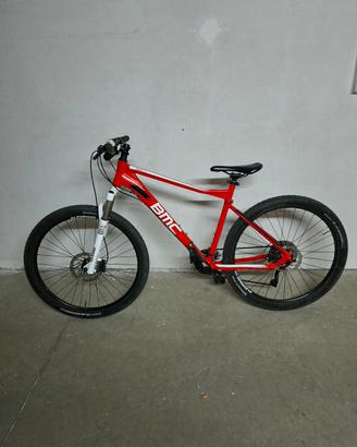 Bicicletta BMC rossa
