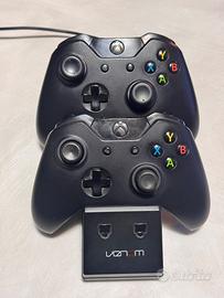 2 Joystick Xbox + Base di ricarica – Ottime condiz