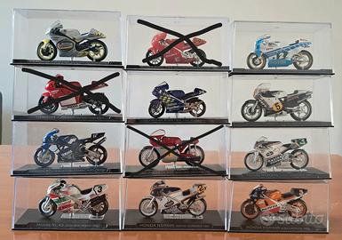 Lotto set 9 modellini moto corsa gp collezione
