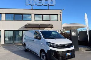 Opel VIVARO 2.0 145 L3H1
