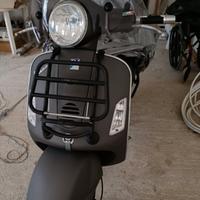 Vespa 200 gts