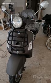 Vespa 200 gts