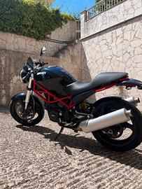 Ducati Monster 695