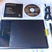 Tavola con Penna Grafica