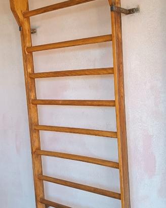 Spalliera svedese in legno per ginnastica / fitnes