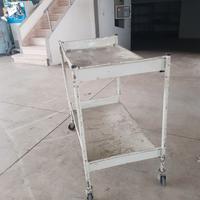 CARRELLO CON RUOTE A DUE PIANI