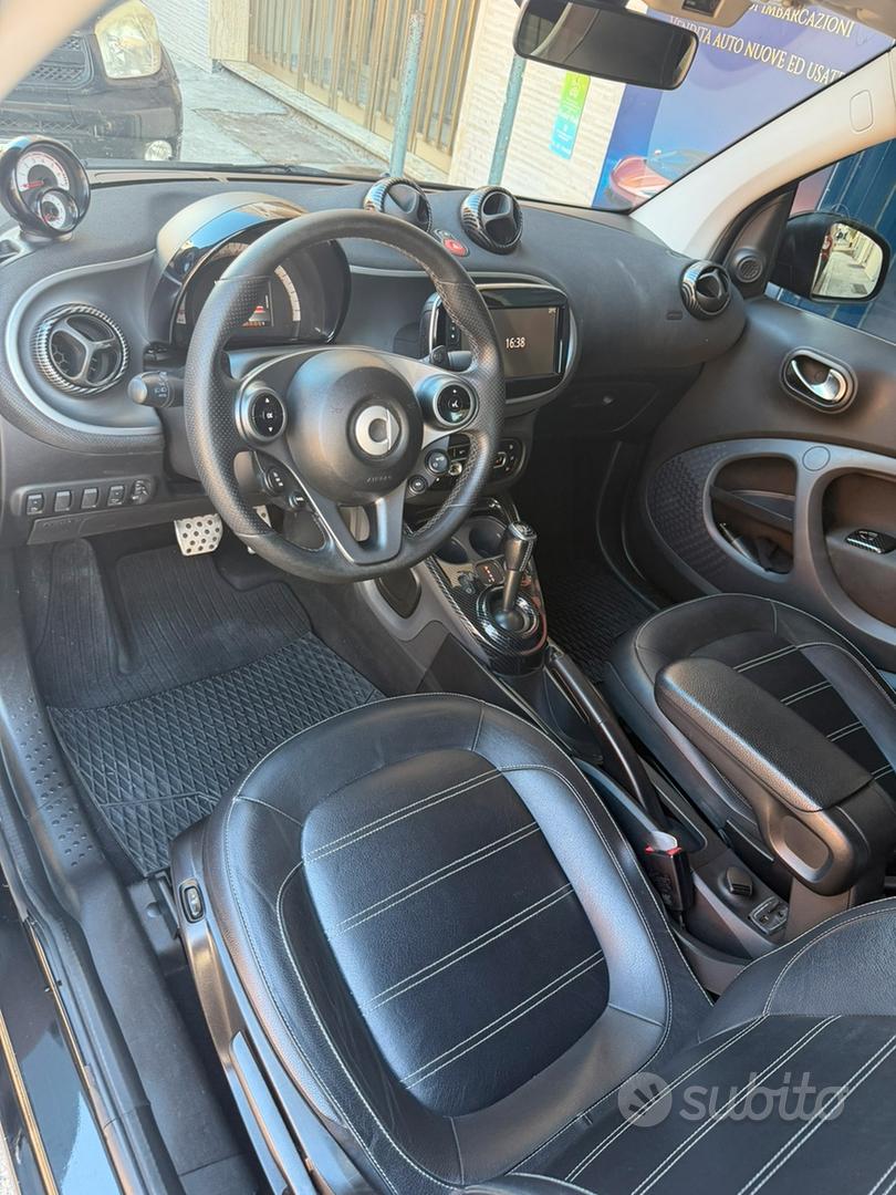 Smart Fortwo 2024 photo 3