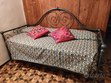 Divano letto in ferro battuto 