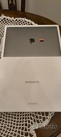 MacBook Pro 13" M1 (2020) - 8GB RAM / 256GB SSD