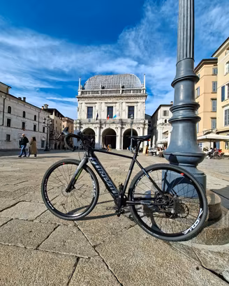 Bicicletta gravel  elettrica  Torpado 