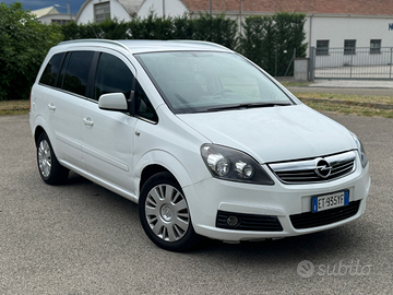 Opel Zafira 2014