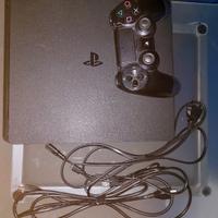    Playstation 4 (slim ) 