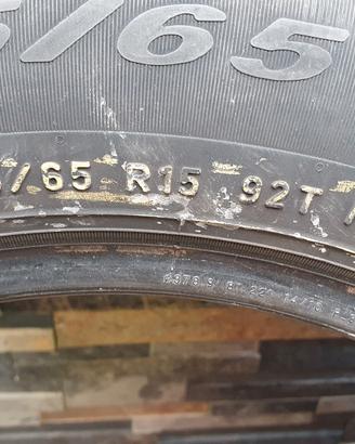 gomme Fireston invernali 165/65 R 15 92 T  M+S