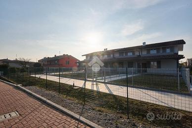 VILLA A SCHIERA A BOFFALORA D'ADDA